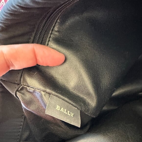 Bally Black Padded Nylon Crossbody Bag, Vintage - Picture 11 of 11